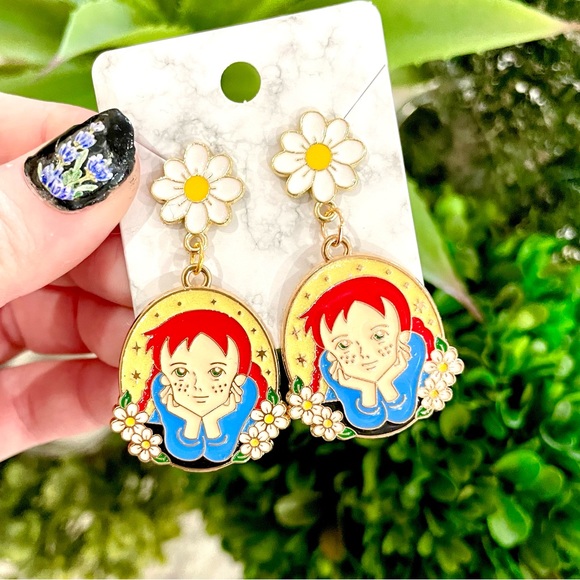 Pippi Dangle Earrings - Picture 2 of 7